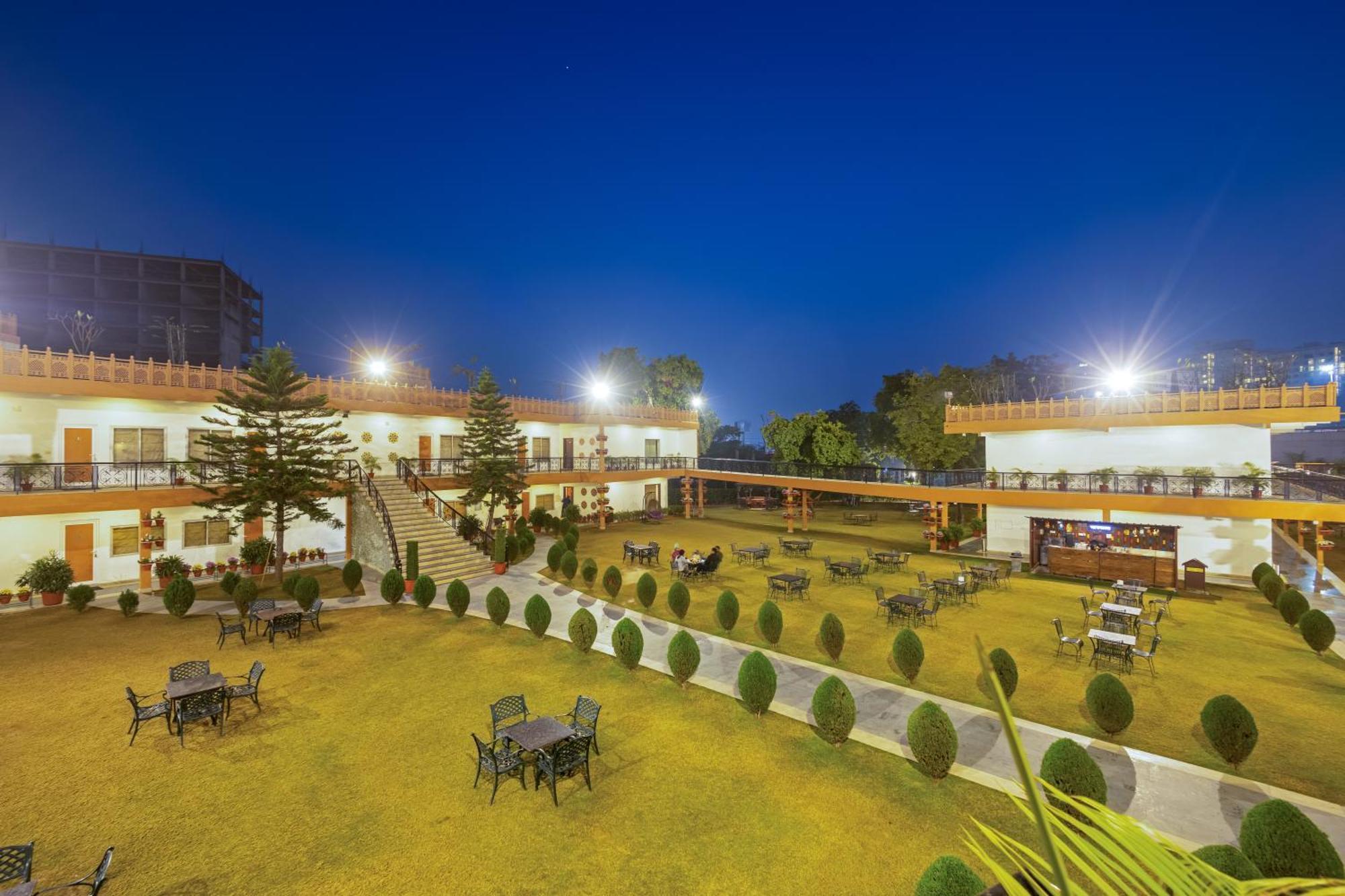 Aapno Ghar Resort & Amusement Park Gurgáon Kültér fotó