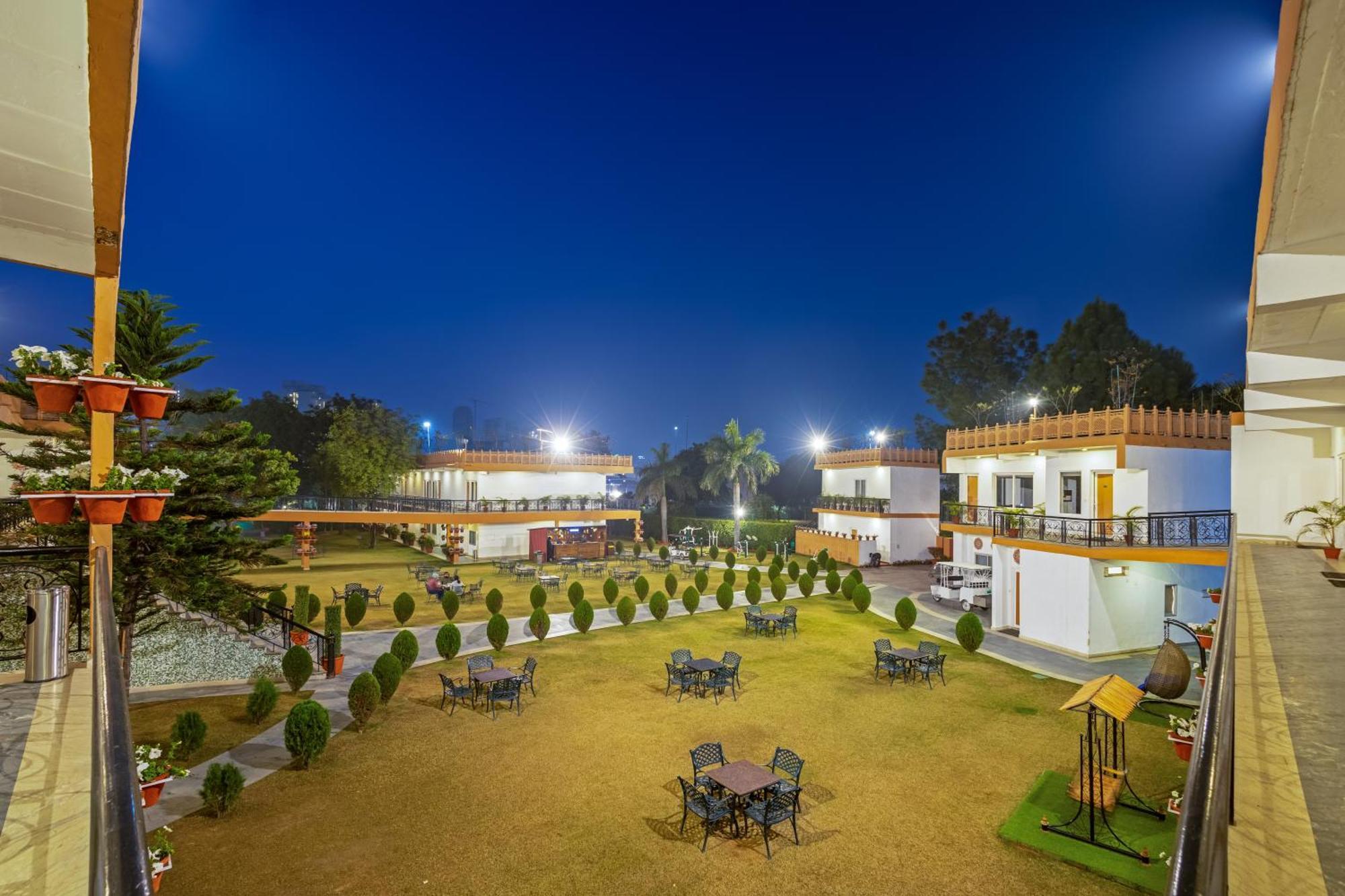Aapno Ghar Resort & Amusement Park Gurgáon Kültér fotó